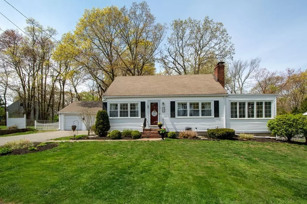 Randolph, MA 02368,33 Ox Bow Ln