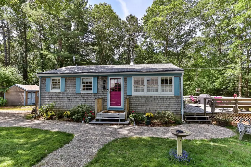 Falmouth, MA 02536,224 Shorewood Dr