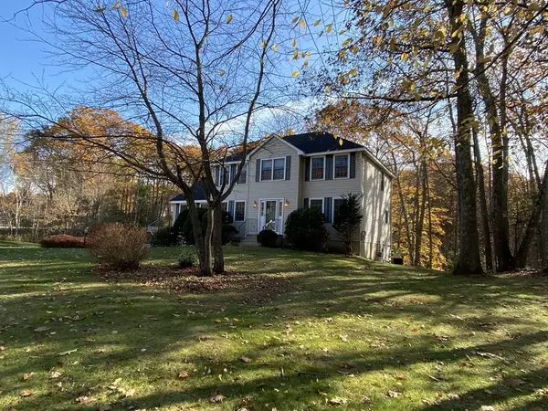 11 Independence Dr, Tyngsborough, MA 01879