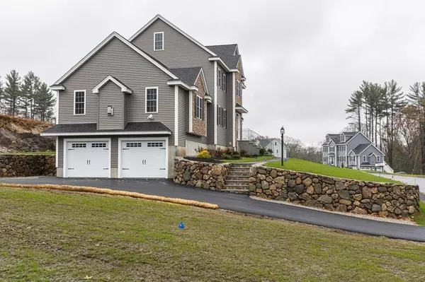 Billerica, MA 01821,41 Fieldstone Lane