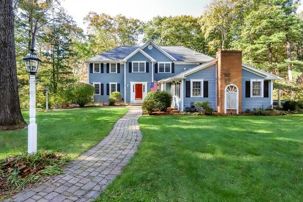 13 Algonquin Road, Canton, MA 02021