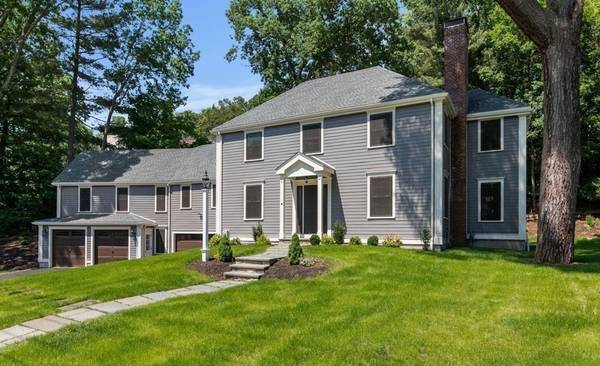 25 Old Colony Rd, Wellesley, MA 02481