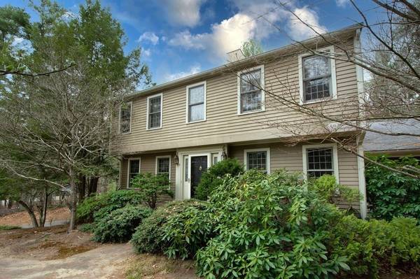 4 Stewart Ln, Kingston, MA 02364