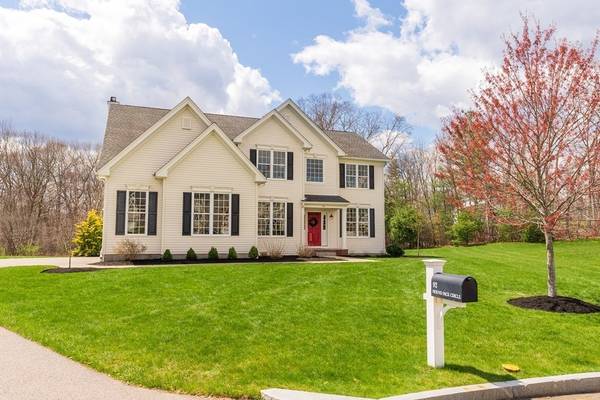 92 Hound Pack Circle, Walpole, MA 02032