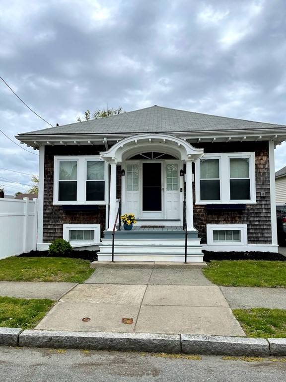 58 Hussey St, New Bedford, MA 02740