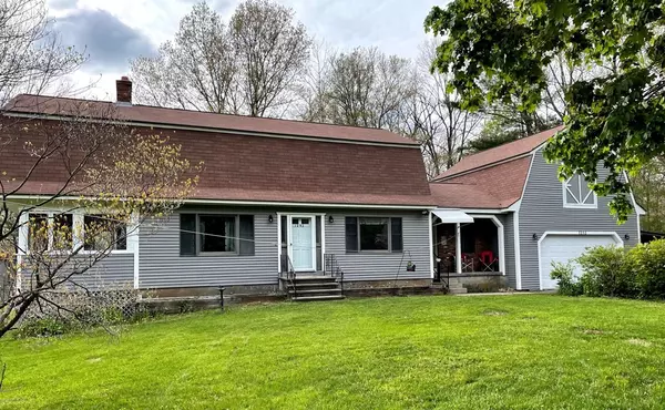 1232 Dunhamtown, Brimfield, MA 01010