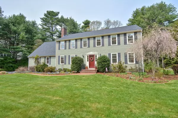 27 Birch Tree Rd, Foxboro, MA 02035