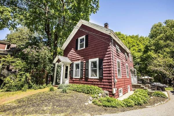 25 Berkeley St, Reading, MA 01867