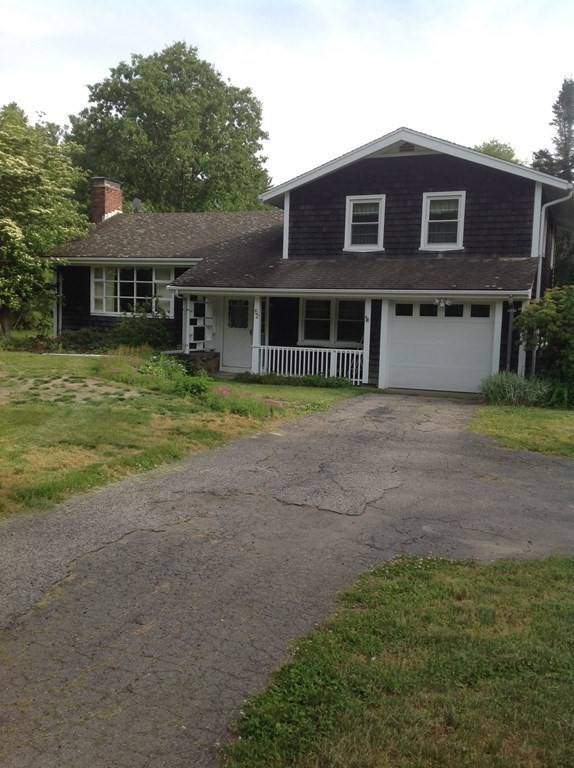 52 Clapp Rd, Rochester, MA 02770