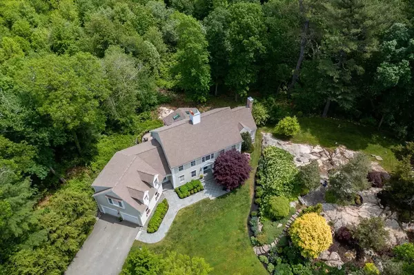 140 Lamberts Ln, Cohasset, MA 02025