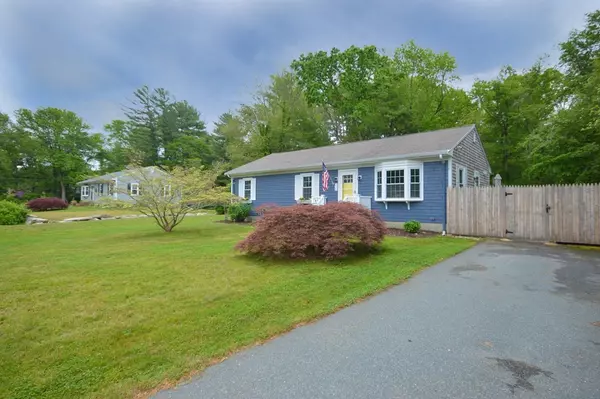 Acushnet, MA 02743,136 Hathaway Rd