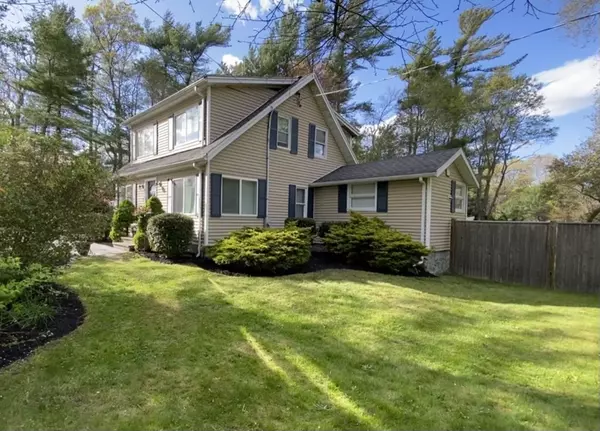 129 County Street, Lakeville, MA 02347