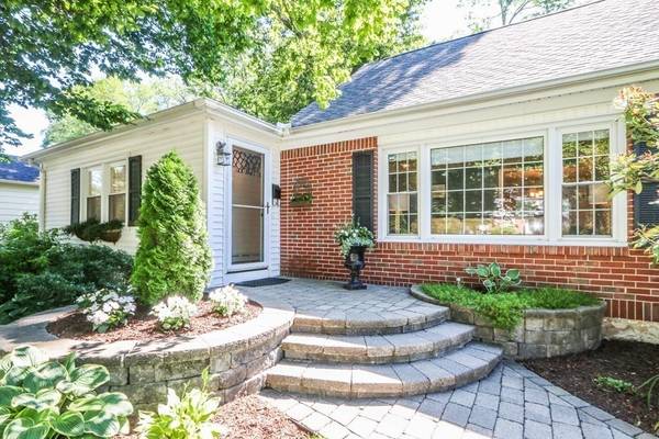 619 Laurel Street, Longmeadow, MA 01106