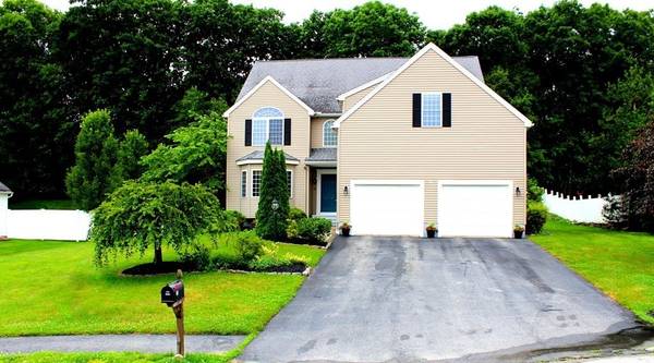 25 Susan Dr, Dudley, MA 01571