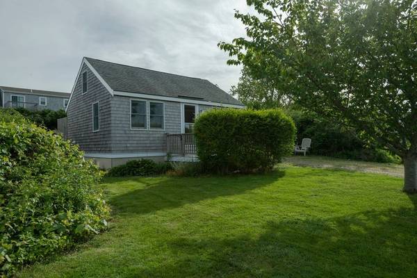 8 Carman Ave, Sandwich, MA 02563