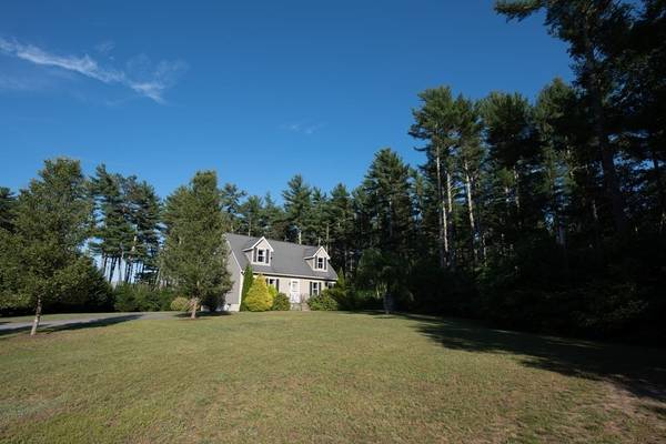 48 Wareham St, Carver, MA 02330