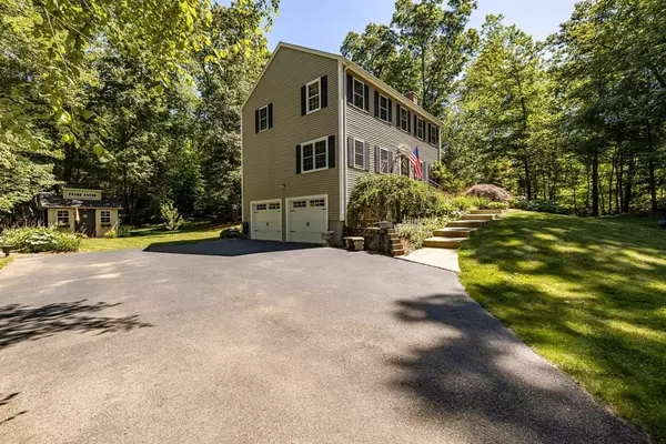 West Brookfield, MA 01585,90 Long Hill Rd