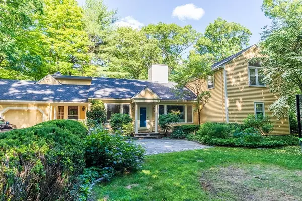 30 Corwood Dr, Weston, MA 02493