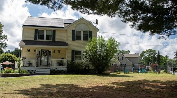 56 Lawndale Rd, Tyngsborough, MA 01879