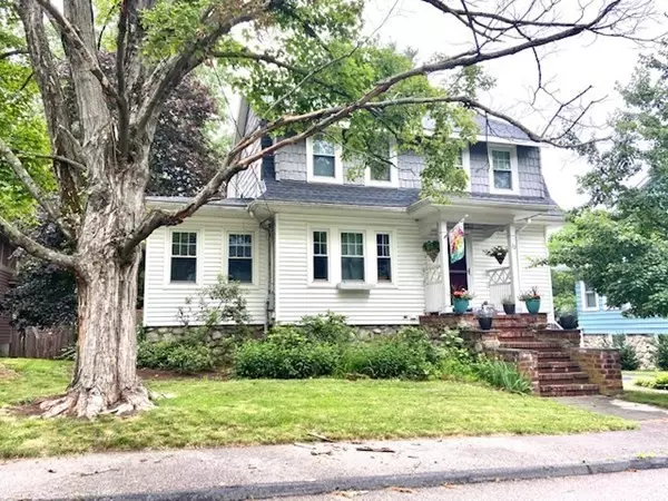 32 Daniels Street, Hopedale, MA 01747