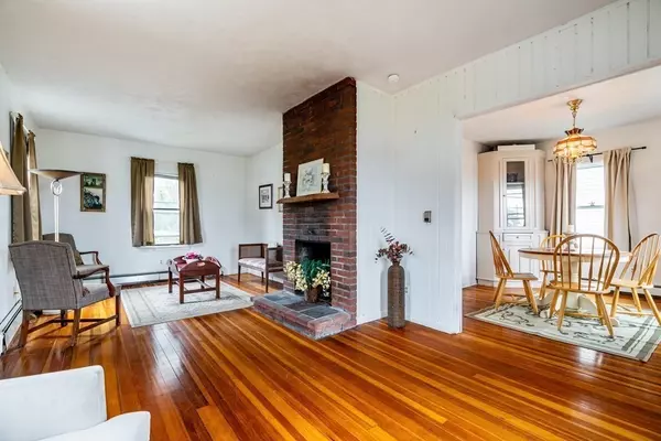 Hull, MA 02045,20 Roosevelt Ave