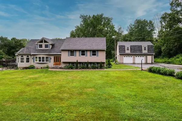 43 Tower Hill Rd, Brimfield, MA 01010