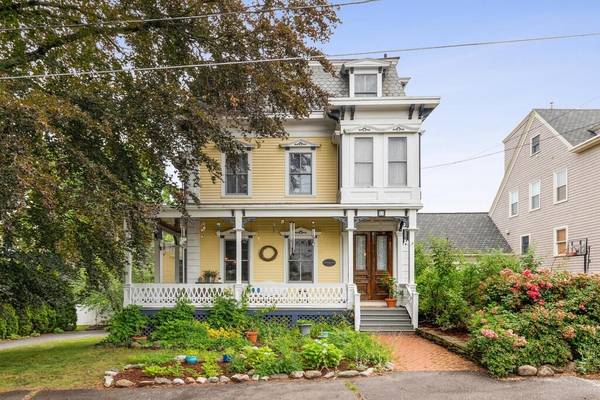 26 Talbot St, Lowell, MA 01852