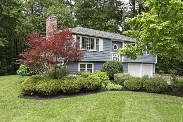 13 Coolidge Cir, Northborough, MA 01532