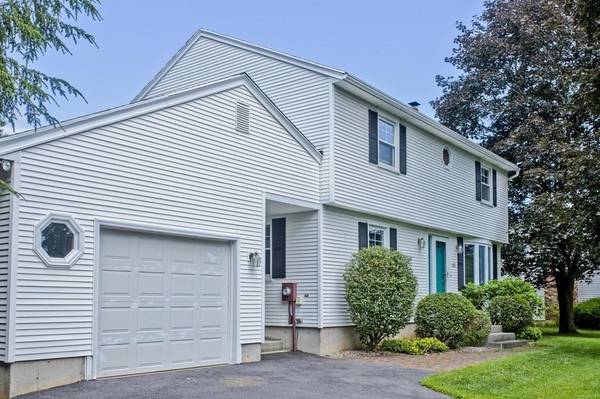 65 Pheasant Run Cir, Agawam, MA 01030