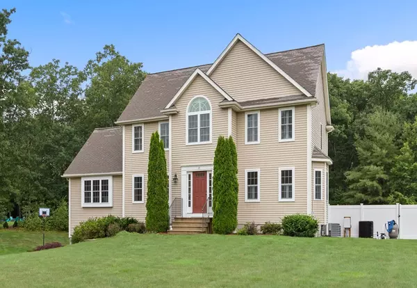 15 Olde Carriage Lane, Douglas, MA 01516