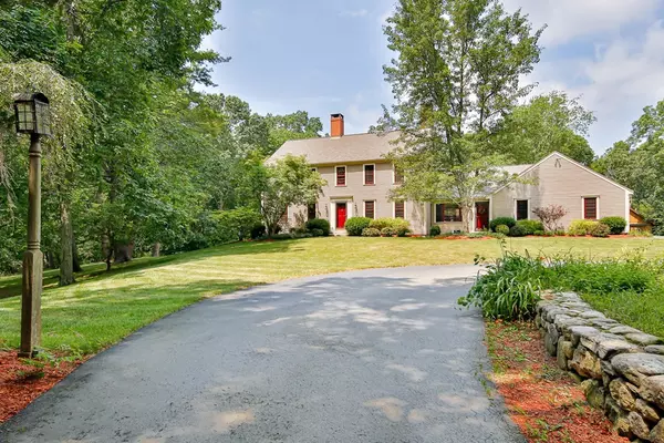 10 Kelly Brook Lane, West Newbury, MA 01985