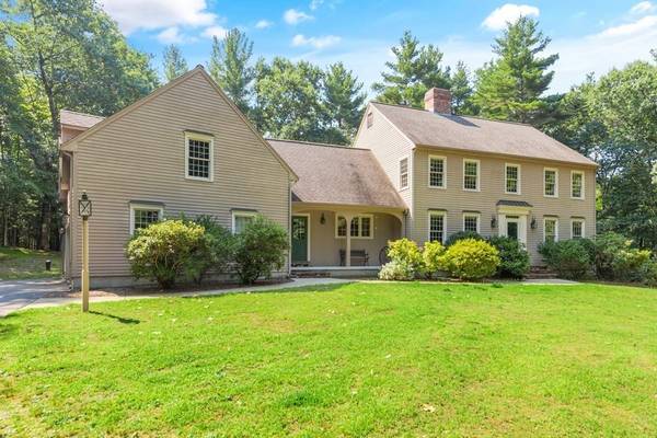 3 Carriage House Lane,  Boxford,  MA 01921