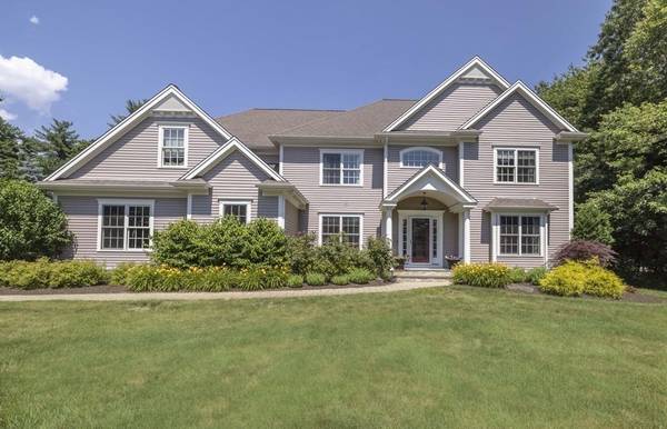 19 Settler's Drive, Lakeville, MA 02347