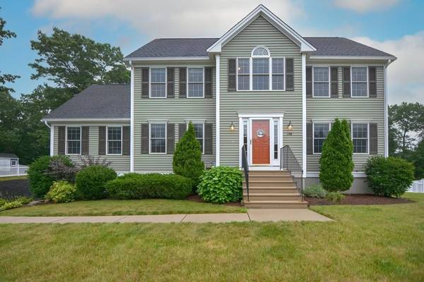 198 Hillcrest Rd, Northbridge, MA 01588