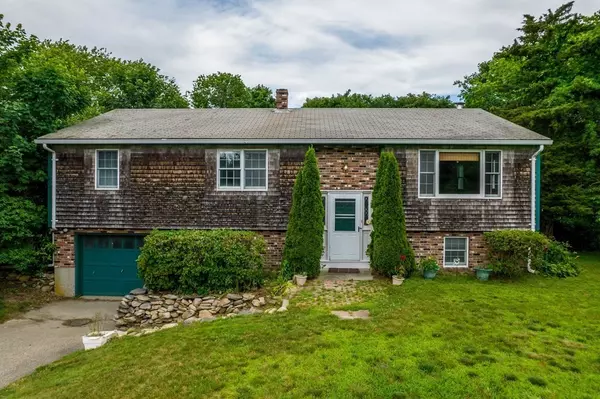 14 E View Dr, Little Compton, RI 02837