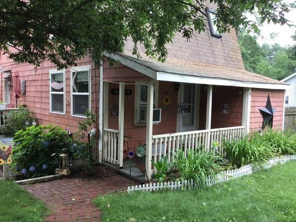 6 Upton St, Halifax, MA 02338