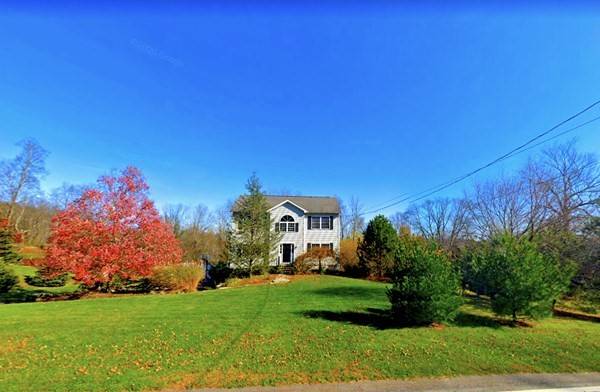 307 Dresser Hill Rd, Dudley, MA 01571