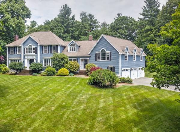 12 Hidden Ct, North Andover, MA 01845