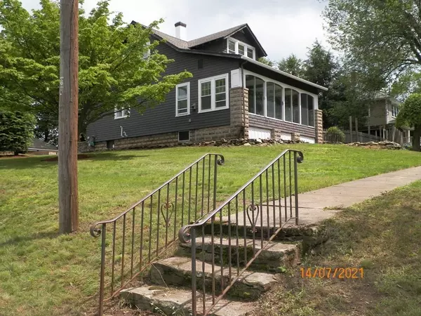 51 Claflin St, Leominster, MA 01453