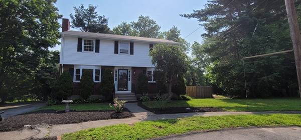 13 Breton Circle, Reading, MA 01867