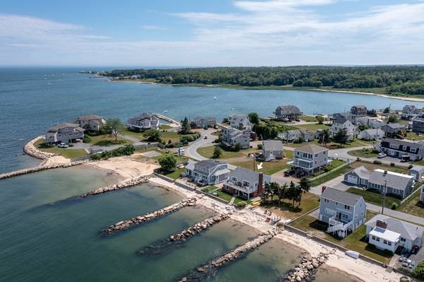 54 Shore Dr, Mattapoisett, MA 02739