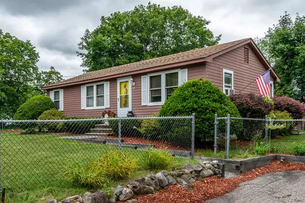 19 Province St, Pepperell, MA 01463