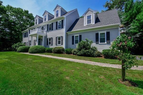 15 Autumn Ln, Marion, MA 02738