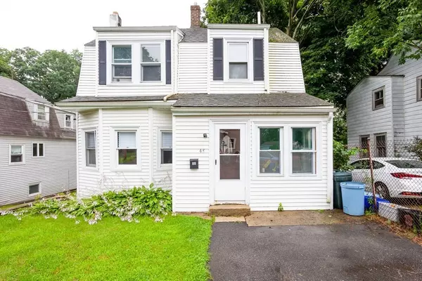 48 Wentworth Ave, Stoughton, MA 02072