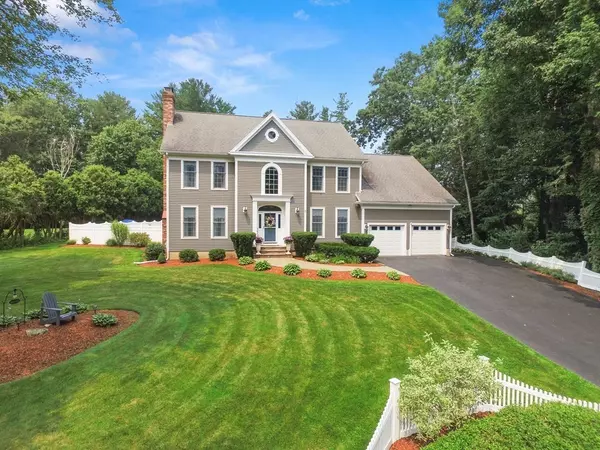 5 Woodcrest Drive, West Newbury, MA 01985