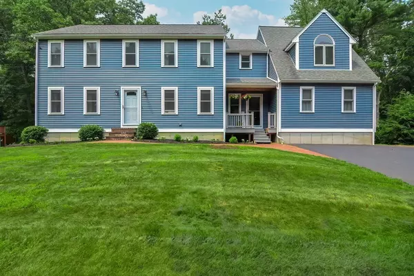 45 Juniper Lane, Taunton, MA 02780