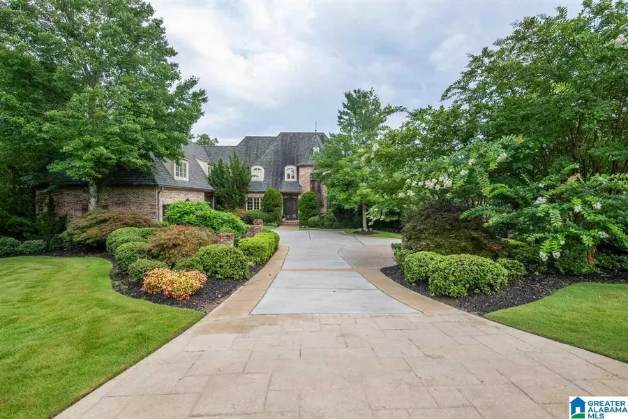 824 REYNOLDS CREST, Vestavia Hills, AL 35242