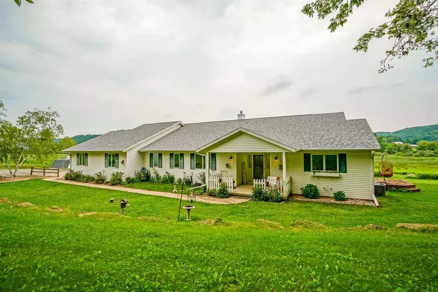 4678 County Road FF, Blue Mounds, WI 53517