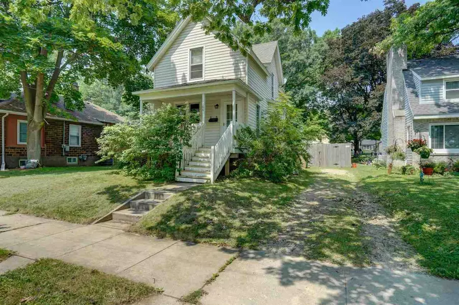 506 Cedar St, Madison, WI 53715