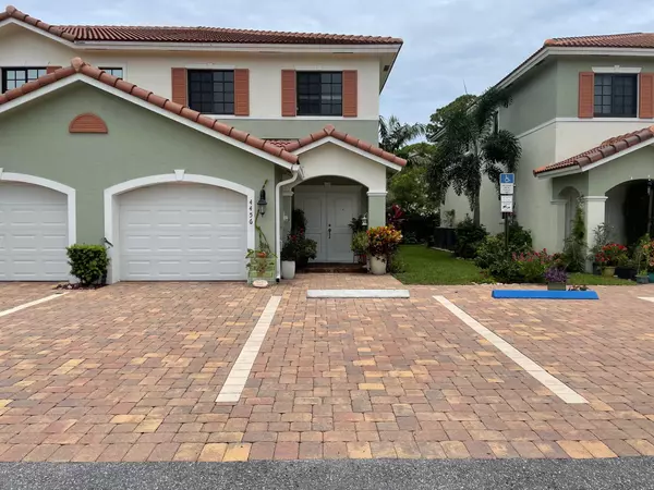 Riviera Beach, FL 33410,4456 Leo LN